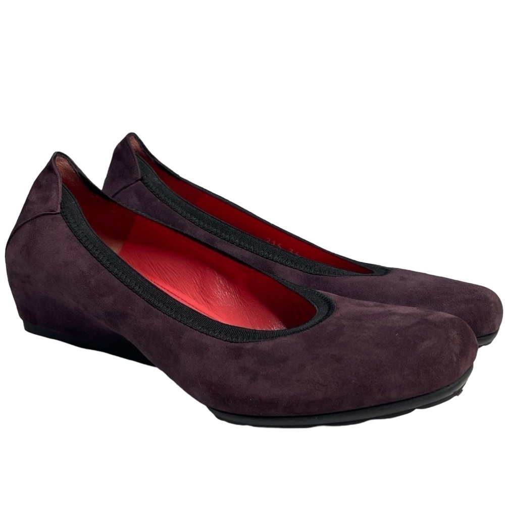 Pas de Rouge 215 hidden wedge Maryjane flat size 6 in suede eggplant/ plum color